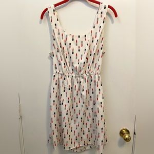 Forever 21 | Lipstick patterned dress with back cutout 💄